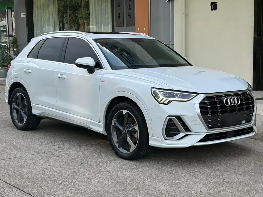 Audi Q3 2022