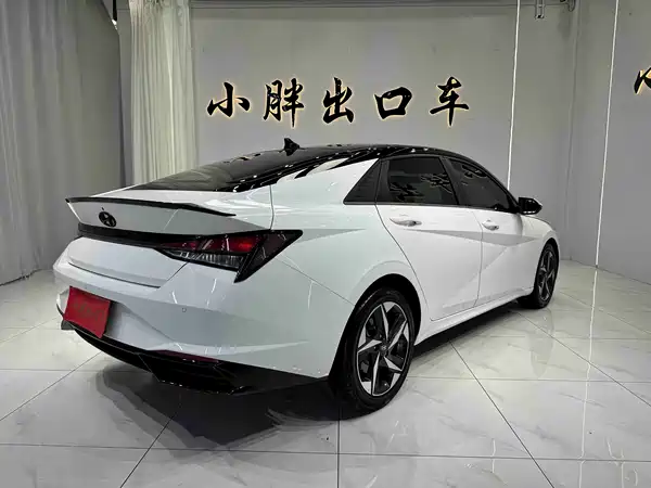 Hyundai Elantra 2023
