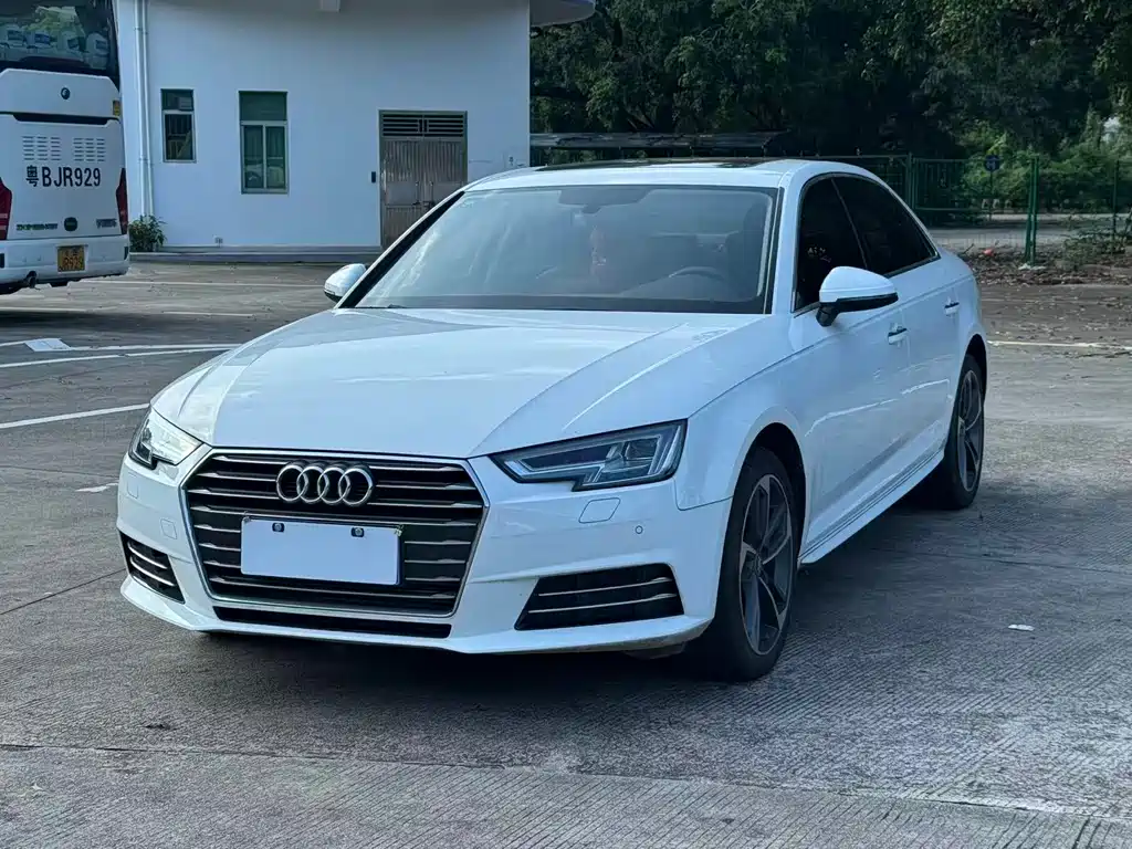 Audi A4L 2018