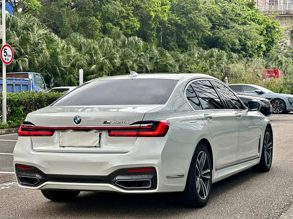 BMW 7 Series 2020 — фото 13