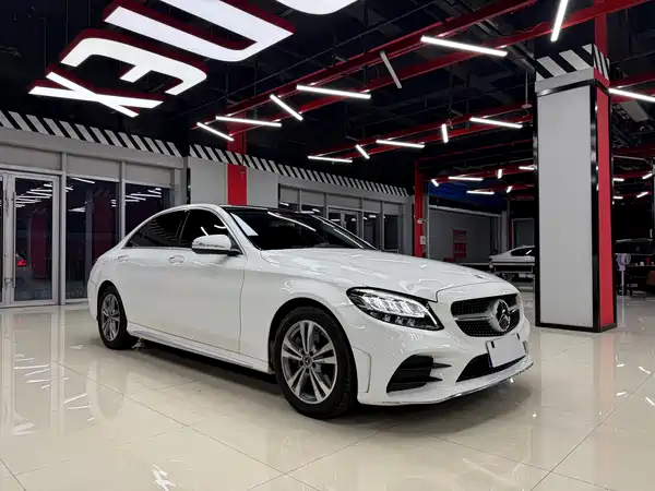 Mercedes-Benz C-Class 2020