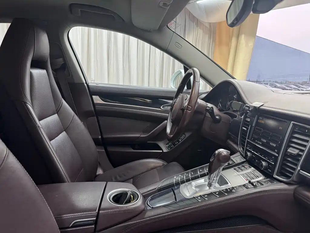 Porsche Panamera 2015 — фото 22