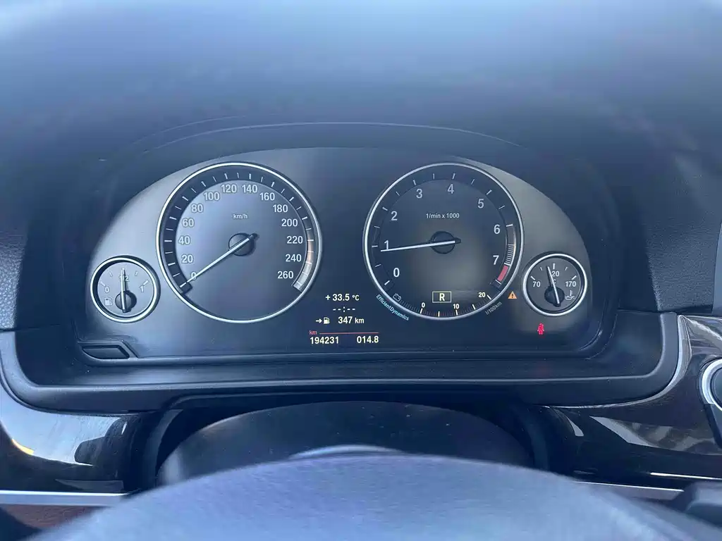 BMW 5 Series 2014 — фото 19