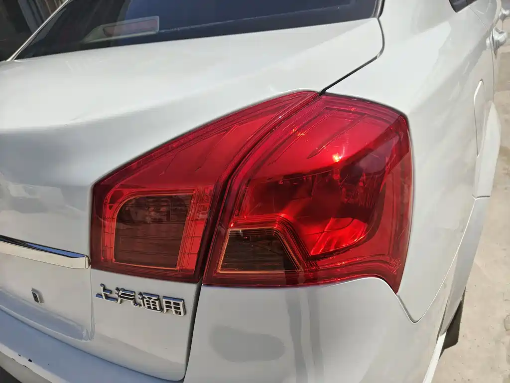 Buick Excelle 2016 — фото 15