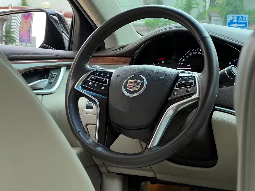 Cadillac XTS 2013 — фото 15