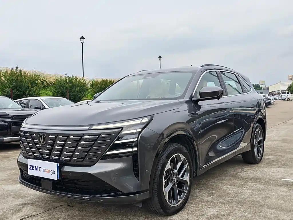 Changan CS75 PLUS 2024 — фото 1