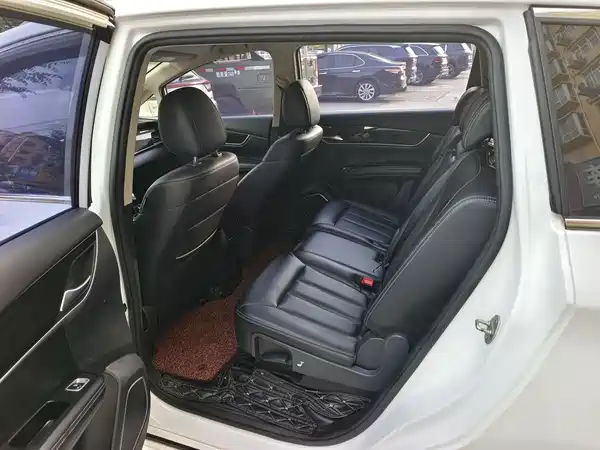 BYD Song MAX 2017