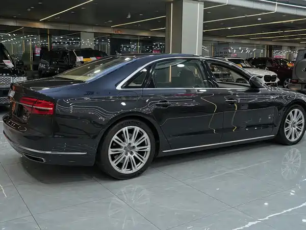 Audi A8 2014