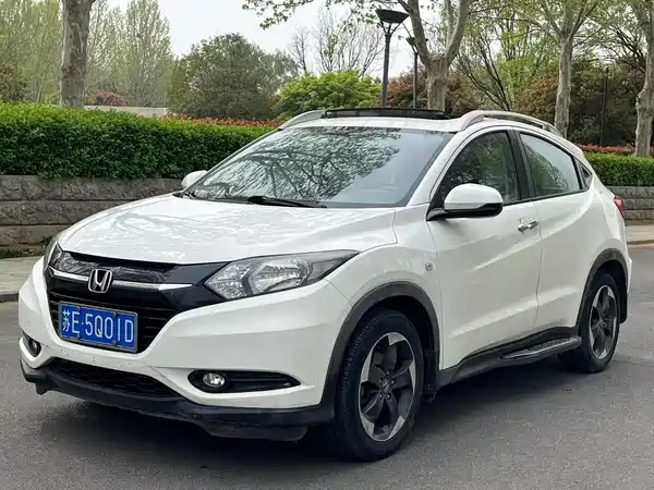 Honda Vezel 2016