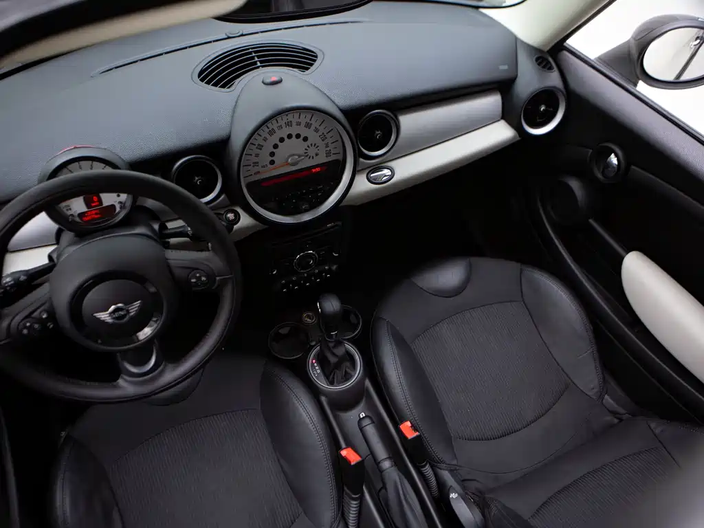MINI Clubman 2012 — фото 11
