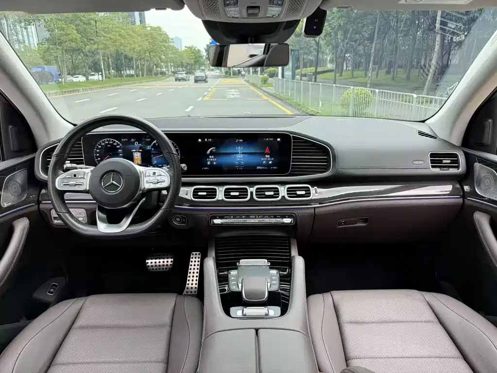 Mercedes-Benz GLS 2023