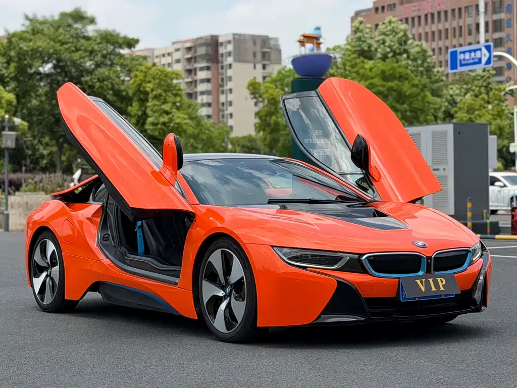 BMW i8 2017 — фото 2