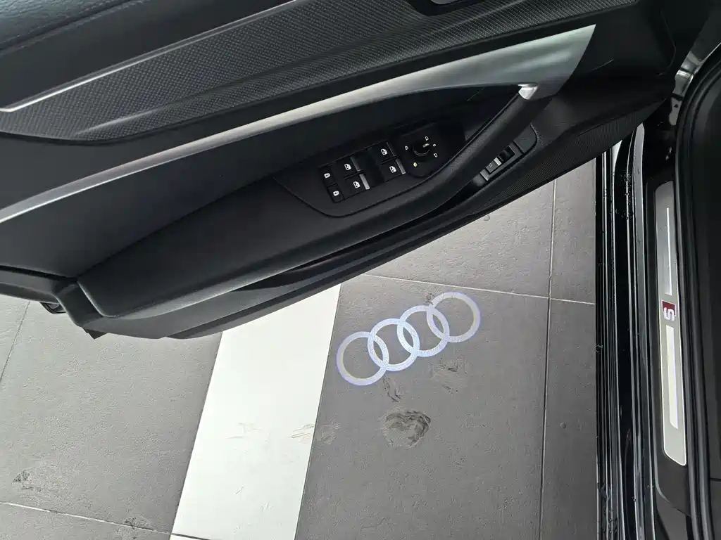 Audi A6L 2021 — фото 12