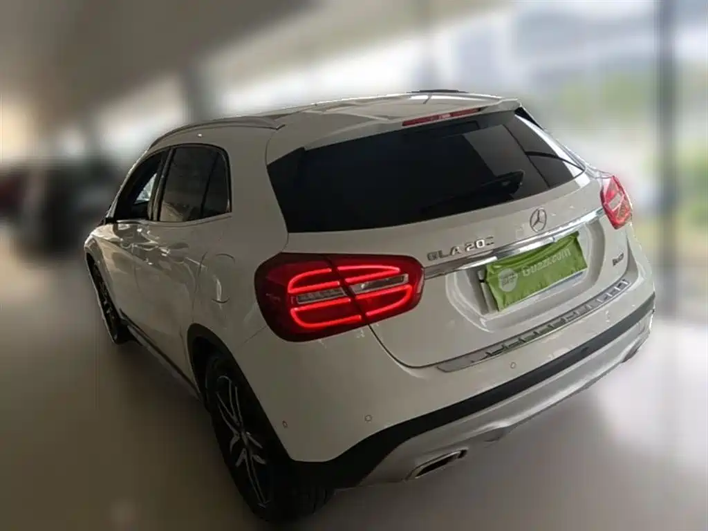 Mercedes-Benz GLA 2017 — фото 9