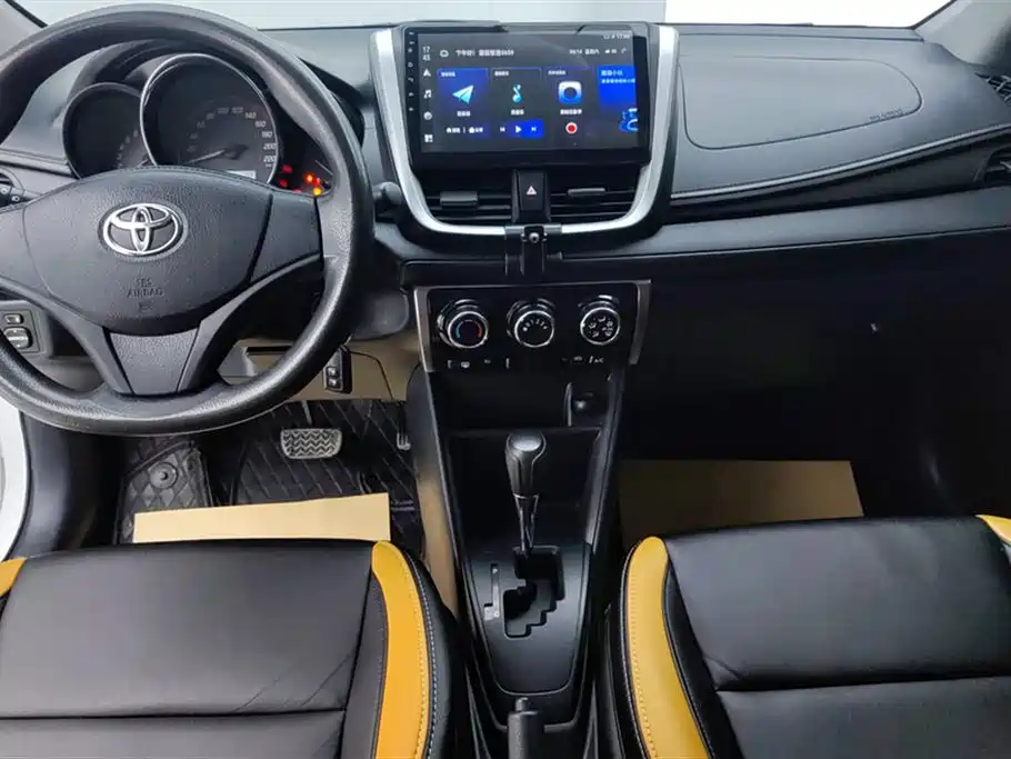 Toyota Yaris L 2021 — фото 13