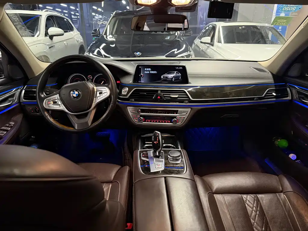 BMW 7 Series 2017 — фото 4