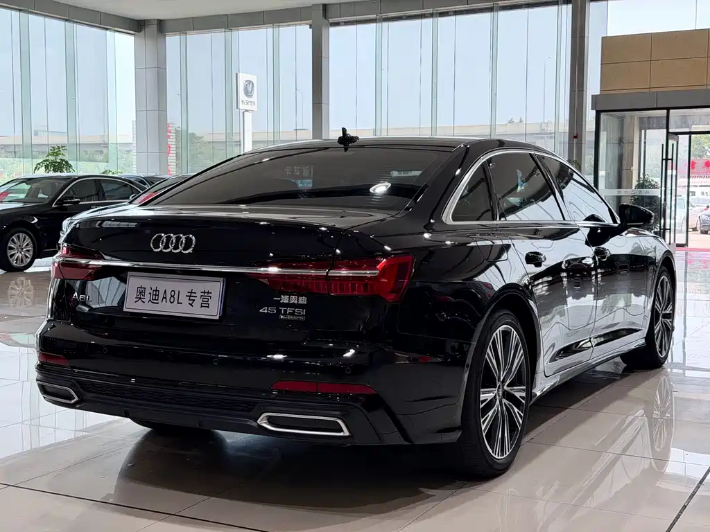 Audi A6L 2022