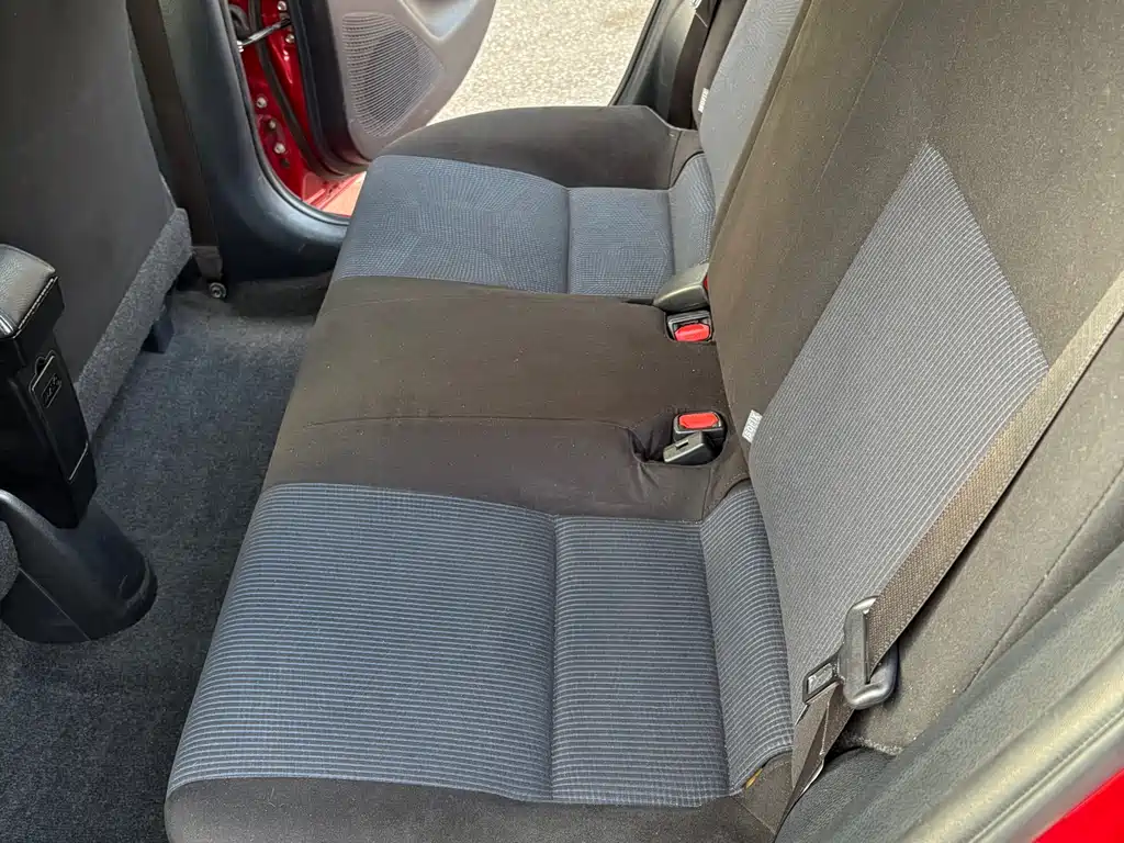 Toyota Yaris L 2015 — фото 9