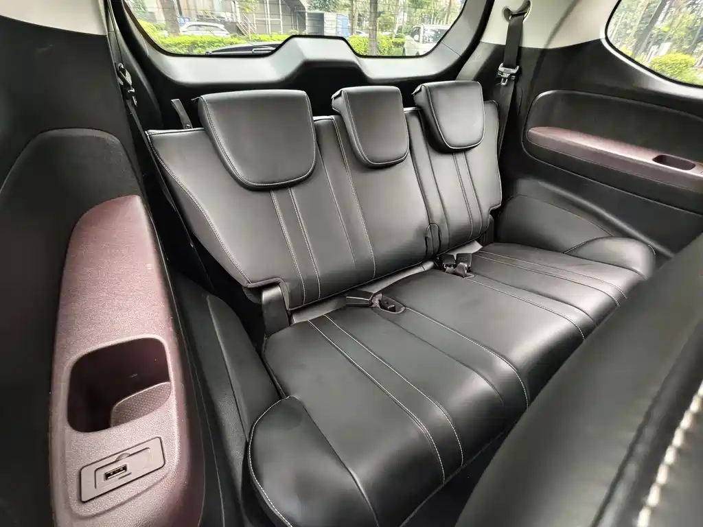 GAC Trumpchi M6 2021 — фото 14