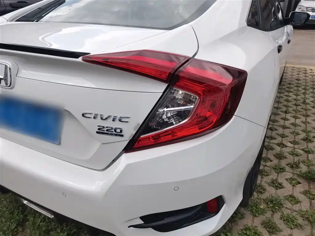 Honda Civic 2020 — фото 12