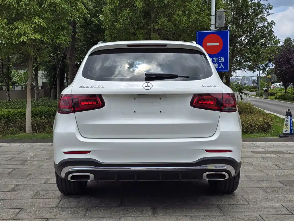 Mercedes-Benz GLC 2023