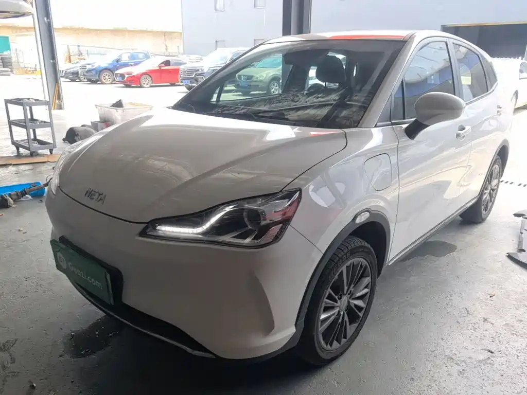 Neta V 2022