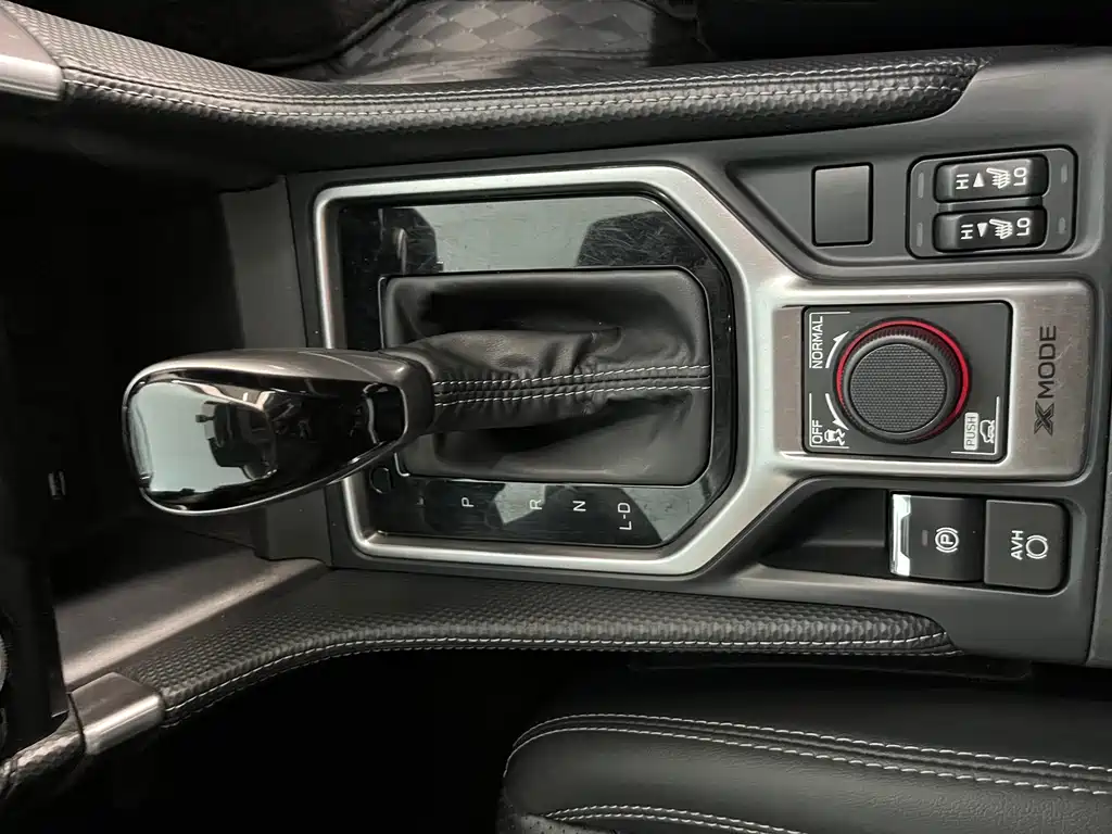 Subaru Forester 2023 — фото 15