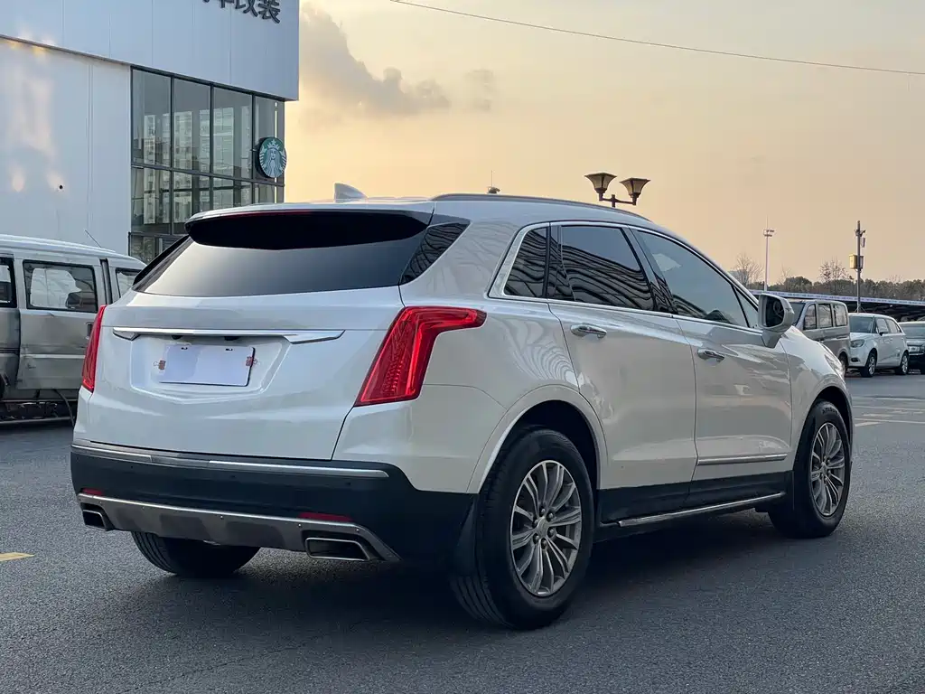 Cadillac XT5 2018 — фото 22