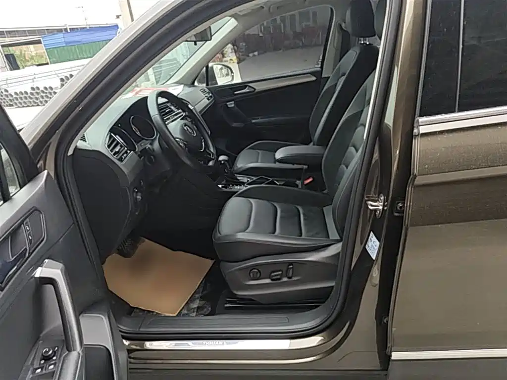 Volkswagen Tiguan L 2020 — фото 15