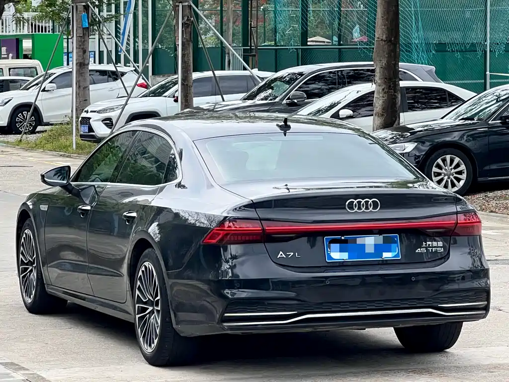 Audi A7L 2022 — фото 6