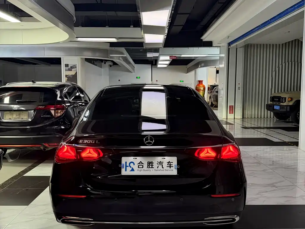 Mercedes-Benz E-Class 2024