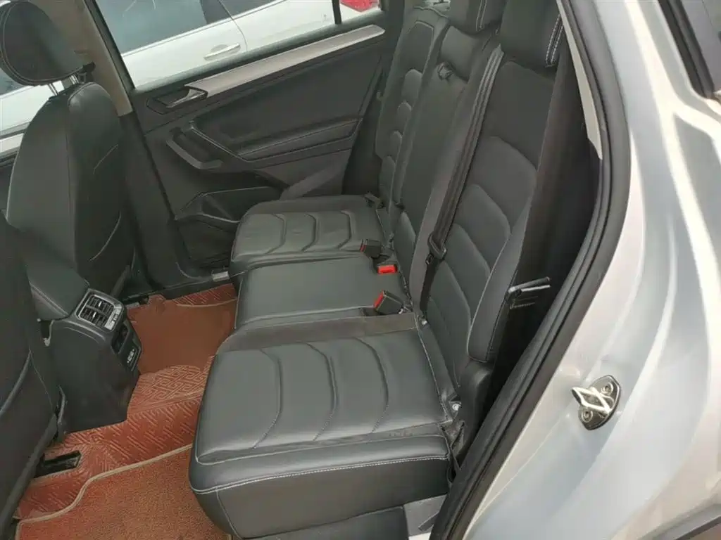 Volkswagen Tiguan L 2021 — фото 17