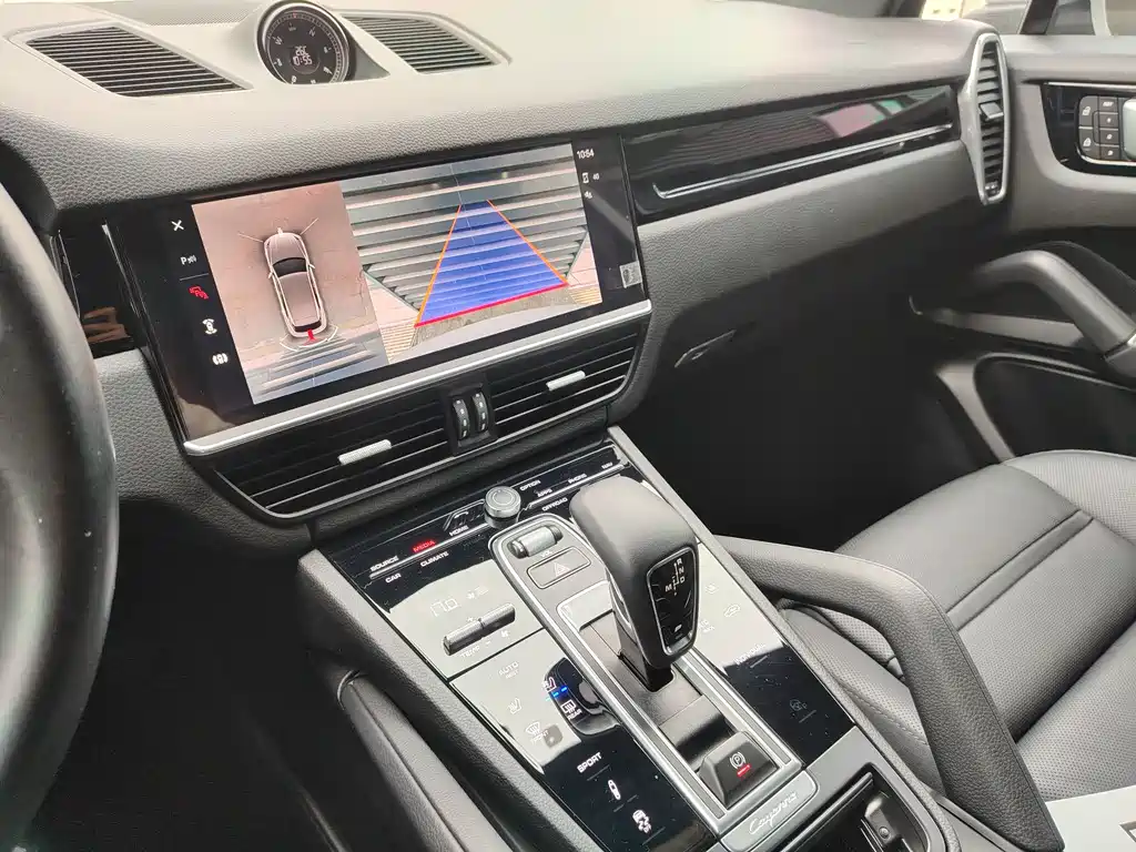 Porsche Cayenne 2022 — фото 12