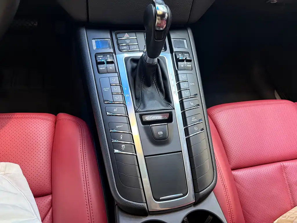 Porsche Macan 2015 — фото 8
