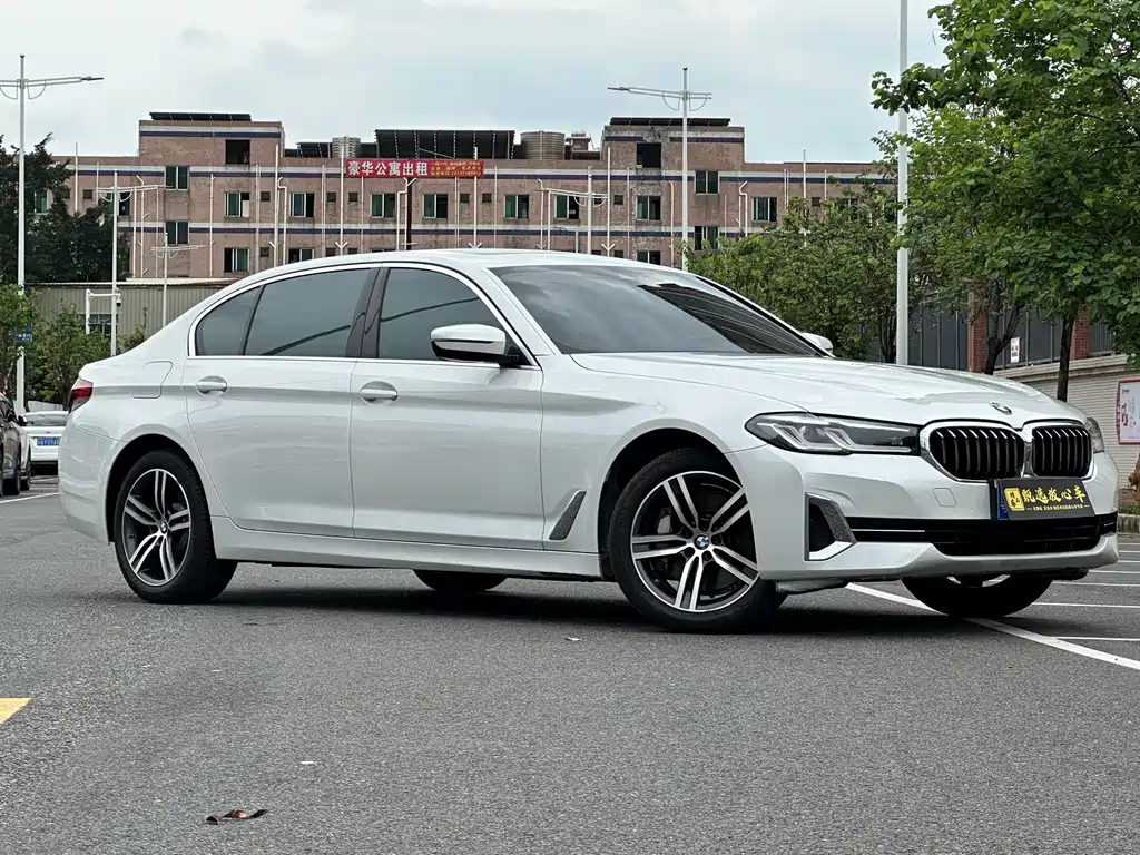BMW 5 Series 2023