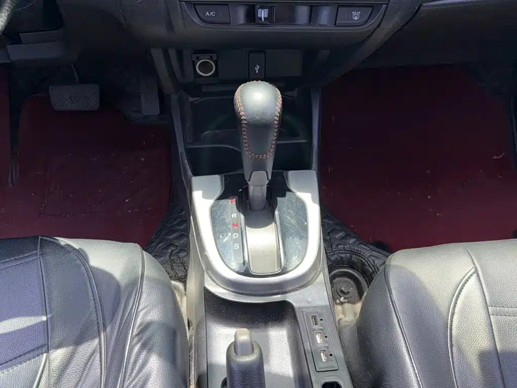 Honda Fit 2018 — фото 11