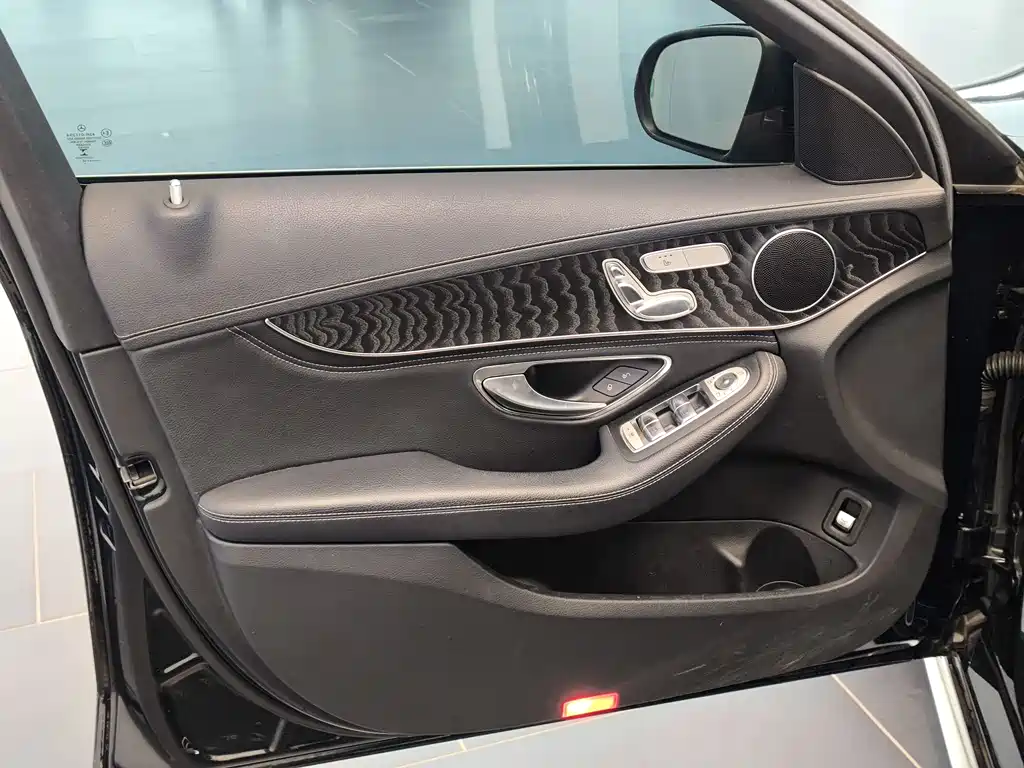 Mercedes-Benz C-Class 2019