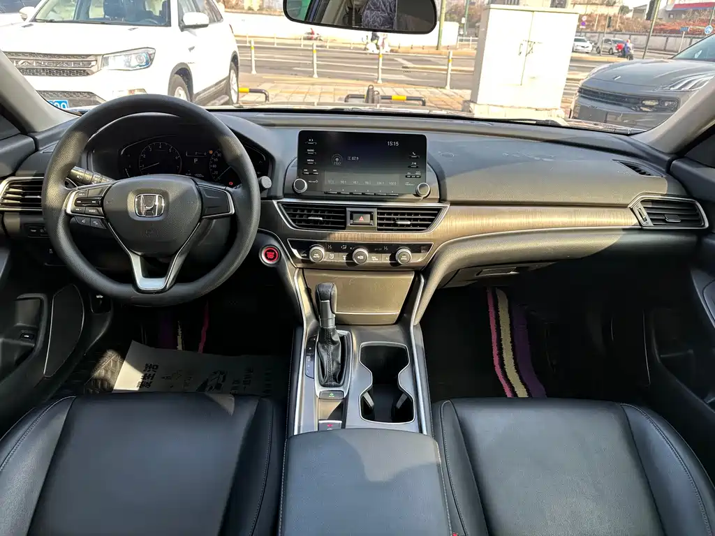 Honda Accord 2019 — фото 14