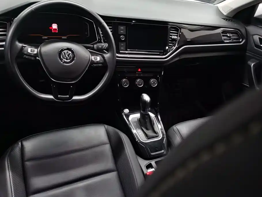 Volkswagen T-Roc 2020 — фото 12
