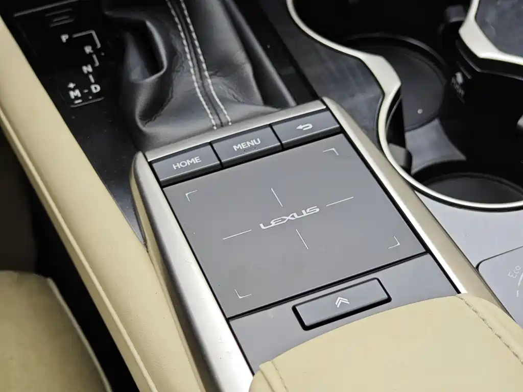 Lexus RX 2022 — фото 20