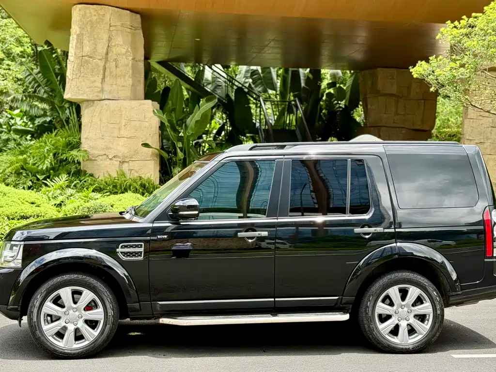 Land Rover Discovery 2015 — фото 4