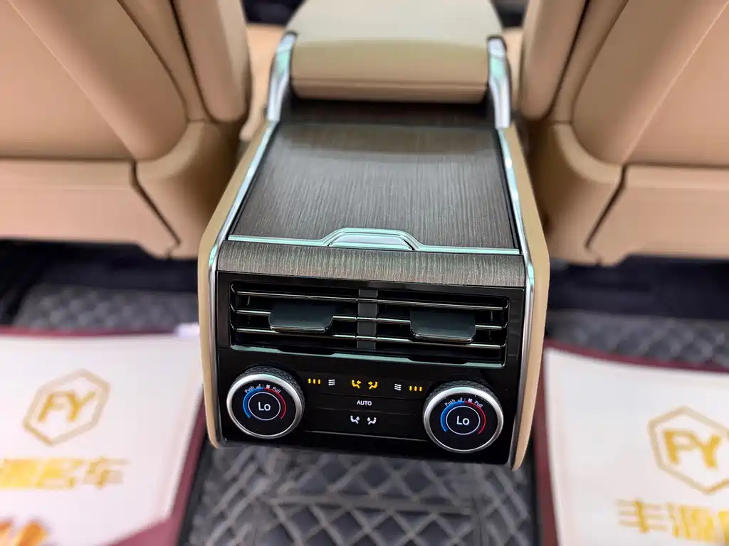 Land Rover Range Rover 2022 — фото 11