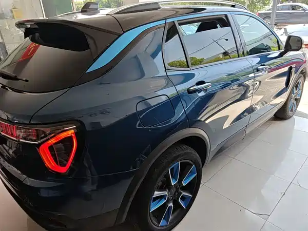 Lynk & Co 01 2019