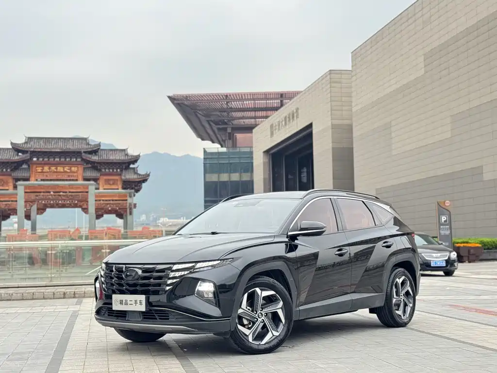 Hyundai Tucson 2023 — фото 1