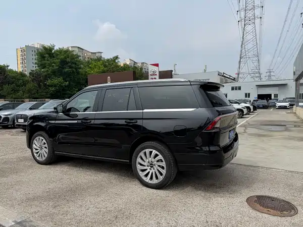 Lincoln Navigator 2025