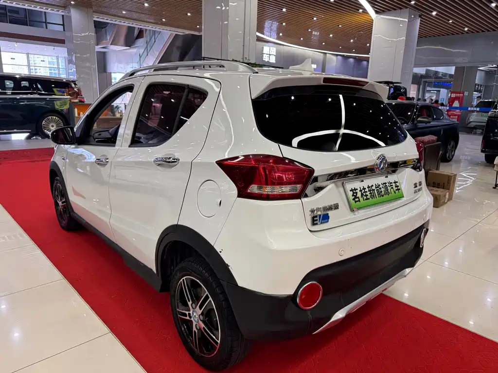 BAIC New Energy EC 2018 — фото 3