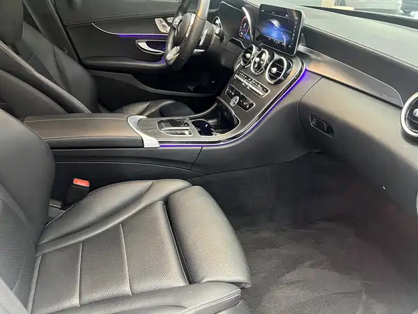 Mercedes-Benz C-Class 2021