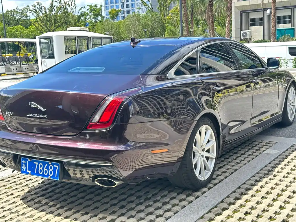Jaguar XJ 2013 — фото 4