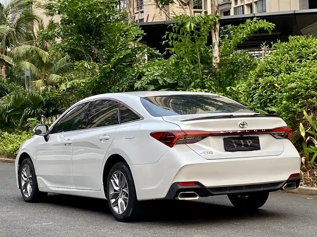 Toyota Avalon 2019 — фото 7