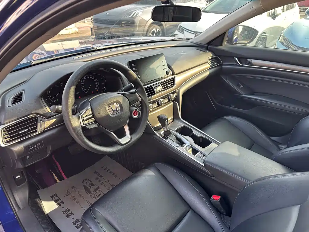 Honda Accord 2019 — фото 11